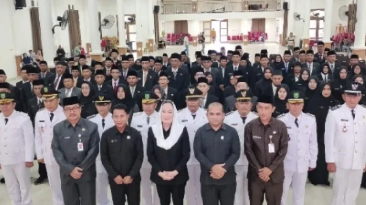 Bupati Cen Sui Lan Lakukan Rotasi Pejabat Pemkab Natuna