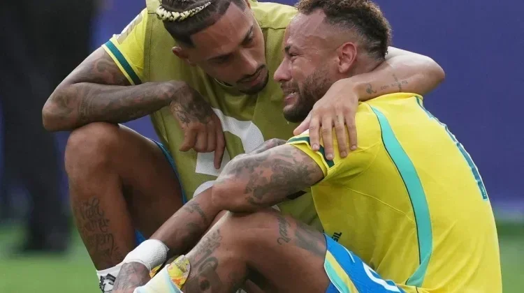 Tangis Pecah, Neymar Umumkan Pensiun dari Timnas Brazil