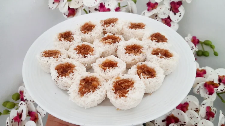 Resep Kue Awuk-Awuk Tepung Ketan Pakai Cetakan Talam, Praktis dan Enak