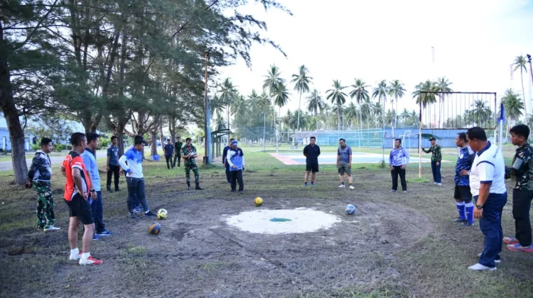 Danlanud RSA Natuna Ajak Personel Nikmati Sore lewat Footgolf Gembira