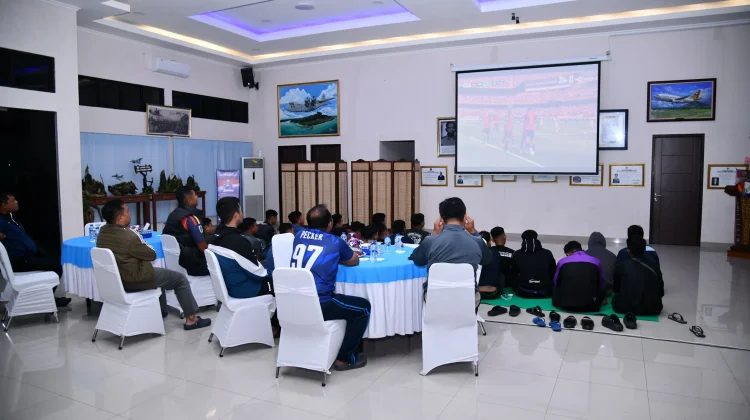 Lanud RSA Hadirkan Nobar Gratis untuk Warga