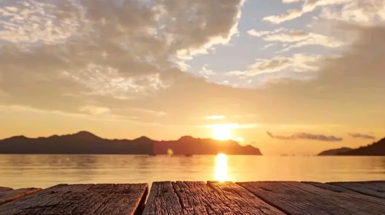 Sunrise di Pulau Tiga Karla Bikin Tenang Hati
