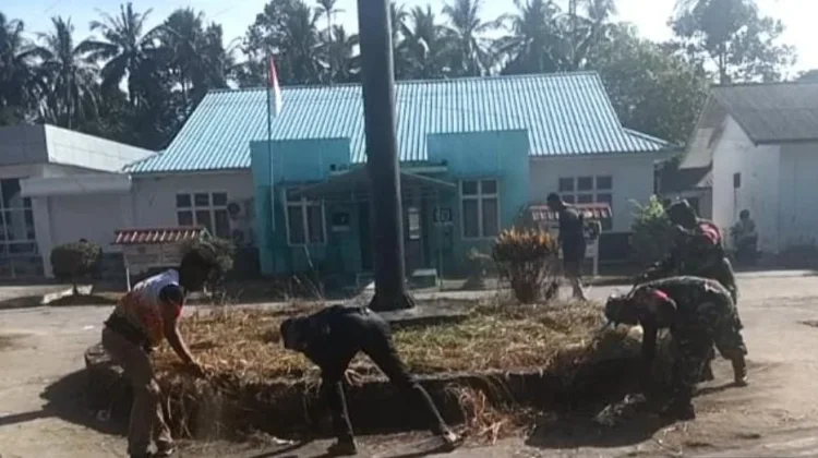 Babinsa Sedanau Goro Bersama Aparatur Kelurahan dan Puskesmas