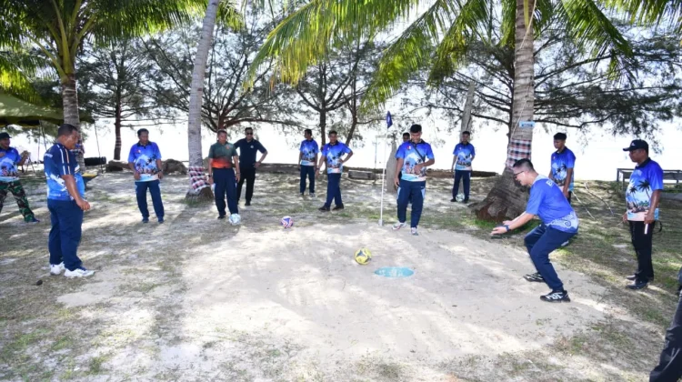 Lanud RSA Gelar  Footgolf Bareng Forkopimda Natuna