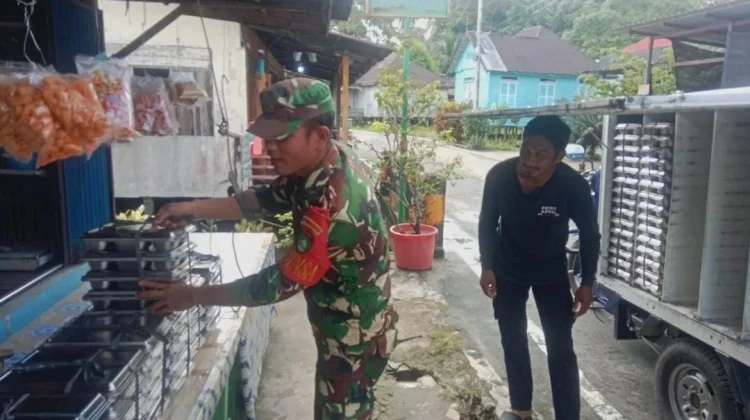 Babinsa Koramil 06/Serasan Monitoring Distribusi MBG