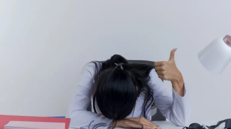 Tips Atasi Capek Hati, Pikiran, dan Perasaan