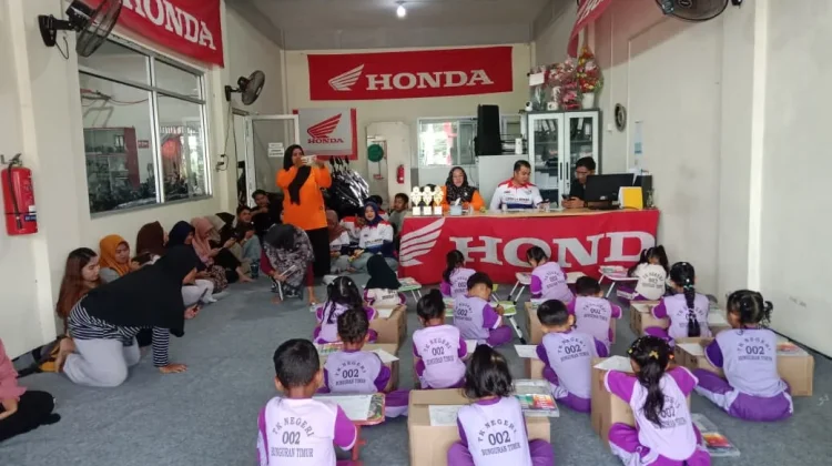 Lomba Mewarnai di Dealer  PT Capella Dinamik Nusantara Cabang Natuna
