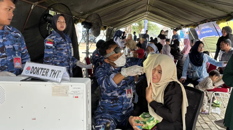 Hari Bakti TNI AU, Lanud RSA Gelar Pengobatan Gratis untuk Warga Perbatasan Natuna
