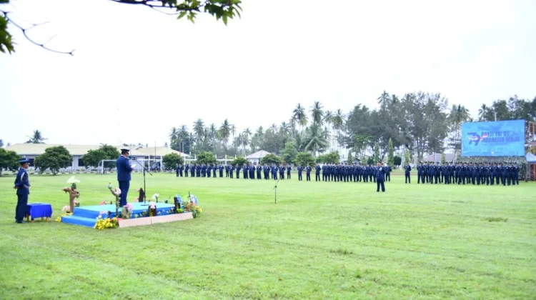 Danlanud RSA Natuna Pimpin Upacara Hari Bakti TNI AU ke-79, di Lapangan Dirgantara La