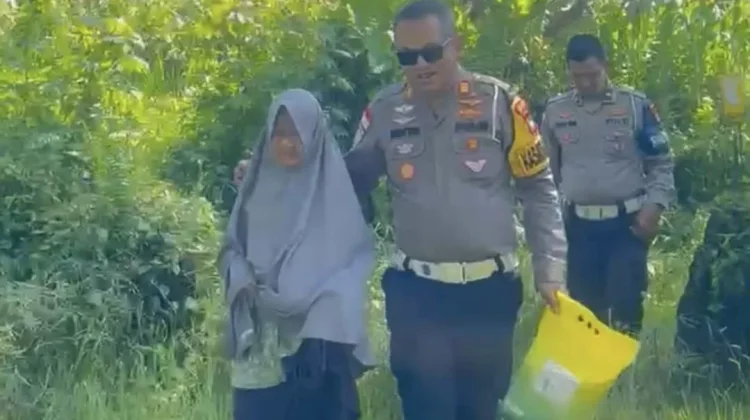 Satlantas Polres Natuna Tebar Kepedulian dengan  Jumat  di Pelosok Desa