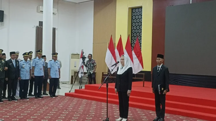 Bupati Cen Sui Lan Kukuhkan 33 Paskibraka Natuna 2026