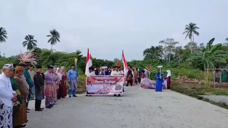 Pawai Bunguran Utara Libatkan Seribu Warga
