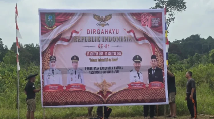 Batubi Siapkan Spanduk Upacara HUT RI Ke-81