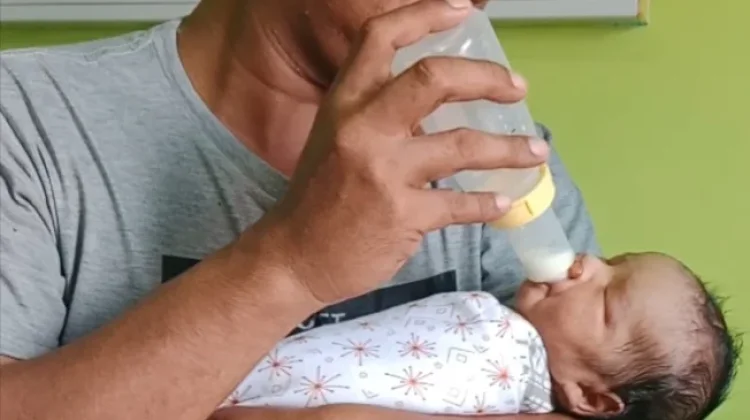 Tips Menenangkan Bayi saat Rewel