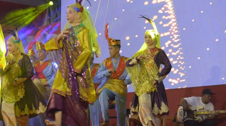 Tari Zapin Nusantara Meriahkan Malam Kemerdekaan