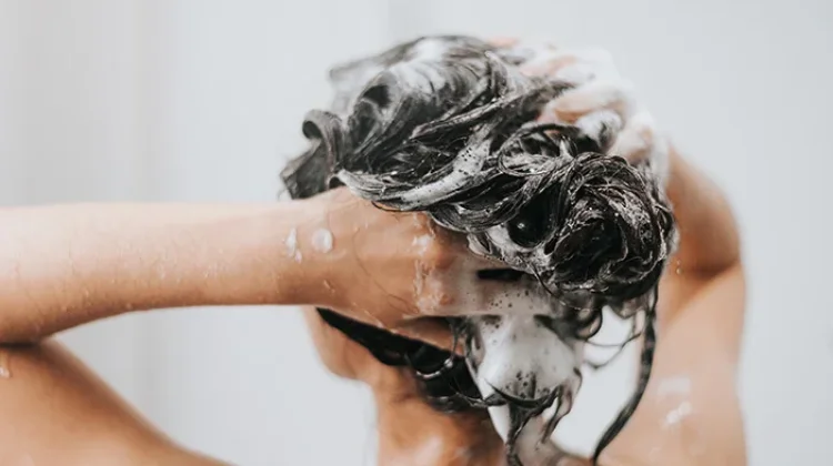 Cara Merawat Akar Rambut agar Tetap Sehat dan Kuat