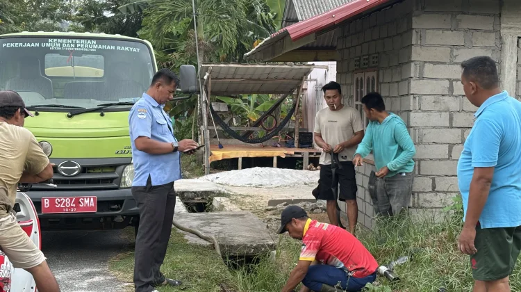 Suplai Air Tangki Bantu Warga Batu Kapal Atasi Kekurangan Air