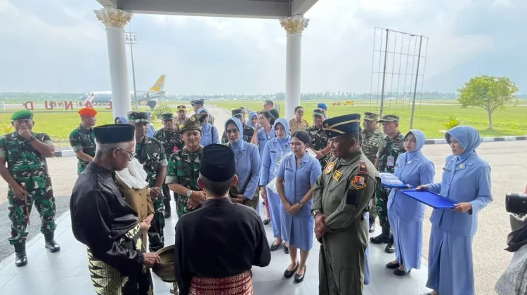 Bupati dan Unsur Forkopimda Menyambut Pangkosek II