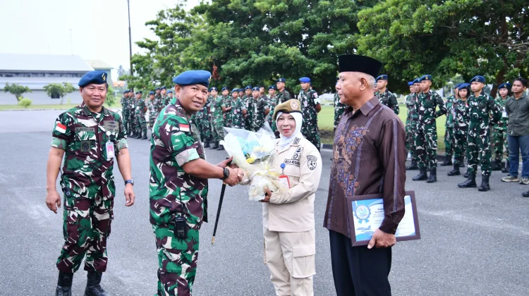 Lanud RSA Natuna Lepas PNS Rusnah setelah 35 Tahun Lebih Mengabdi