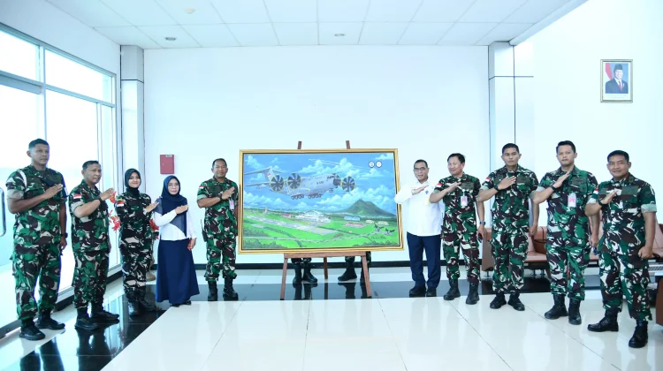 Lukisan Pesawat TNI AU A400M Dipajang di Bandara RSA Natuna