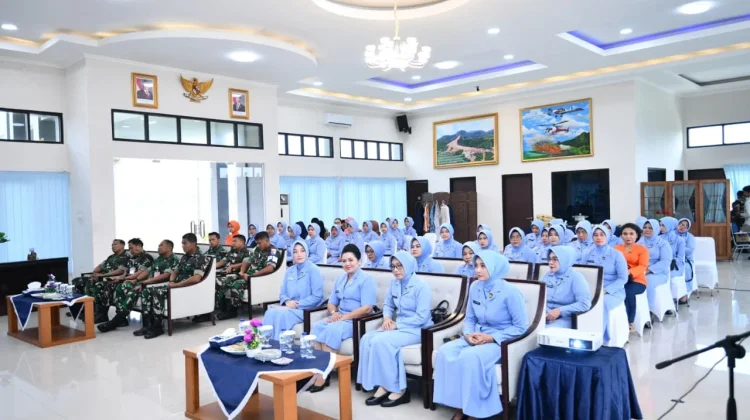 Danlanud Ajak PIA dan Keluarga Bijak Bermedia Sosial