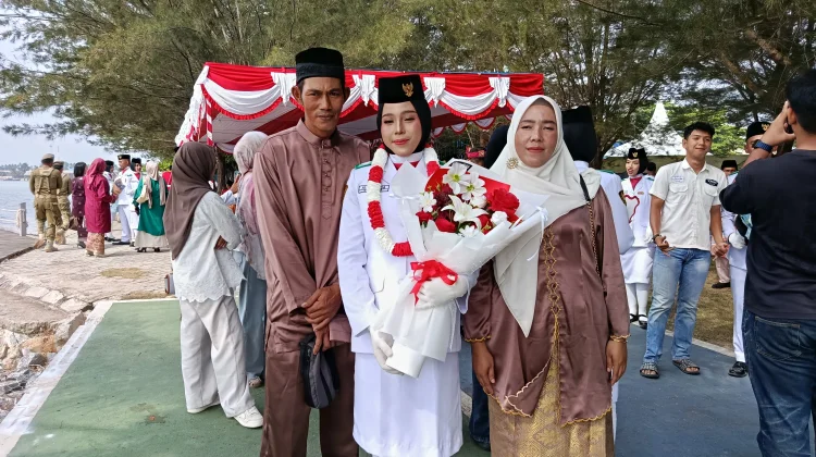 Ibu Aismiranda Bangga Putrinya Jadi Paskibra
