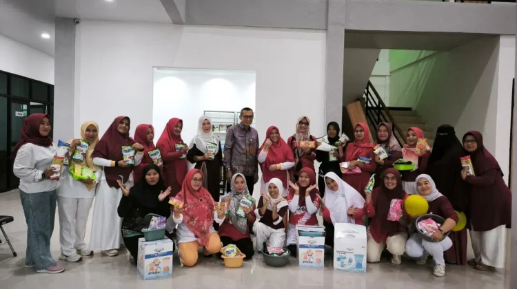 Keluarga Besar DWP UP Disperindagkopum Natuna Meriahkan HUT RI ke-81