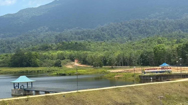 Pemkab Natuna Uji Kualitas Air Embung Sebayar sebelum Operasional Penuh