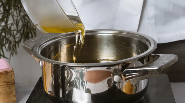 Minyak Goreng Bekas Masih Bisa Dipakai, Kenali Batas Amannya