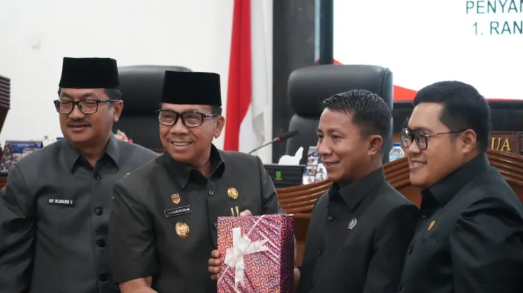 Wabup Natuna Sampaikan Pengantar Ranperda APBDP 2026 dan APBD 2027