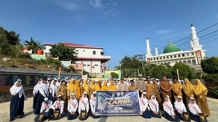 Polisi Tekankan Taat Berlalu Lintas kepada Pelajar di Anambas