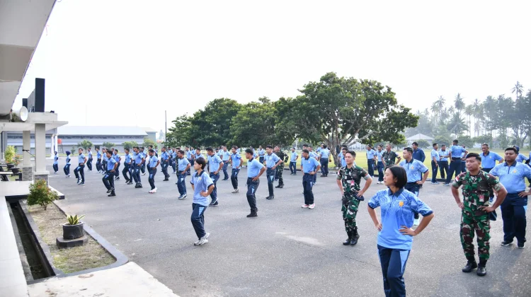 Lanud RSA Jaga Kebugaran Personel Dengan Senam SKJ 88