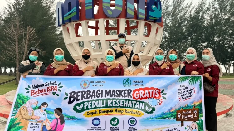 IBI Natuna bersama Patelki Natuna Membagikan Masker Kepada Warga Kota Ranai