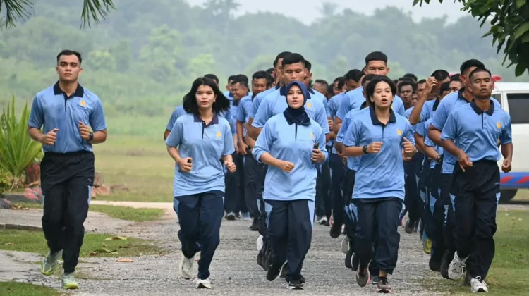 Jaga Kebugaran dan Kekompakan, Personel Lanud RSA Natuna Lari Bersama