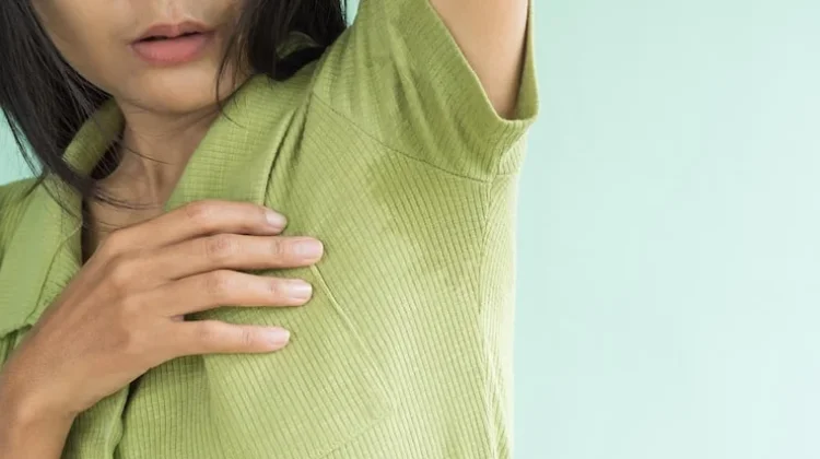 Cara Efektif Cegah Bau Badan dan Keringat Berlebih