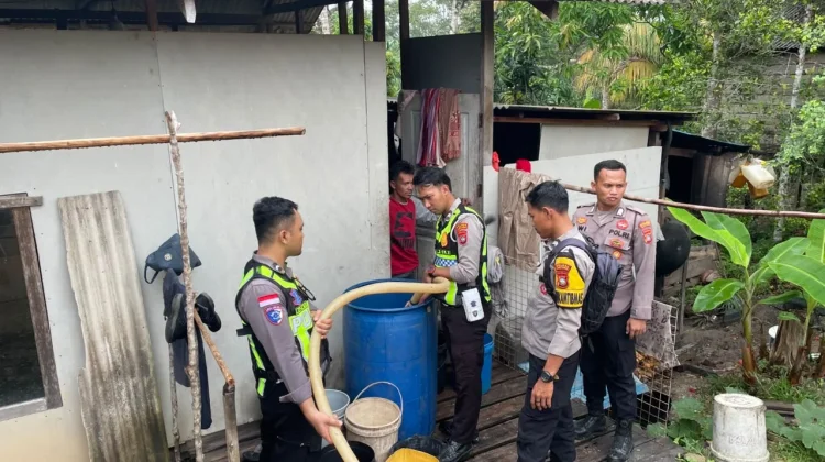 Sambut Hari Lalu Lintas ke-71, Satlantas Polres Natuna Distribusikan Air Bersih