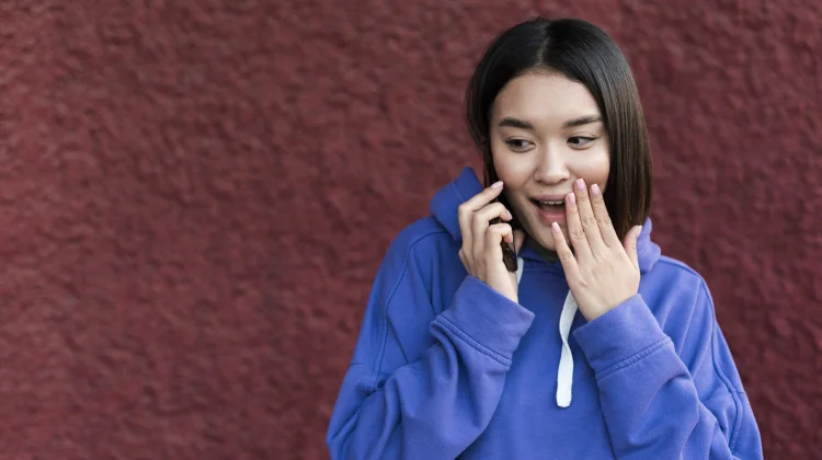 Telepon Sahabat saat Lelah ternyata Bisa Bantu Jaga Kesehatan Mental