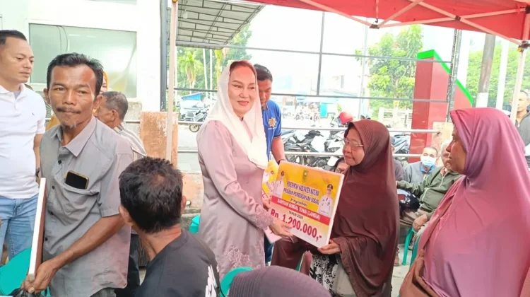 Bansos Masayarakat Kemiskinan Ekstrim untuk Bunguran Timur