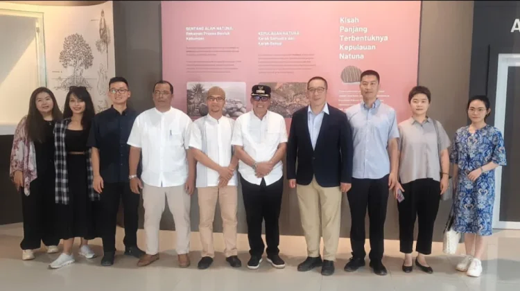 Kunjungan Kedubes China ke Museum Natuna