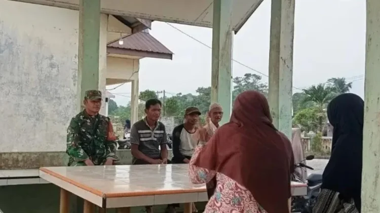 Jalin Kedekatan Dengan Warga Binaan, Babinsa Desa Tapau Gelar Komsos