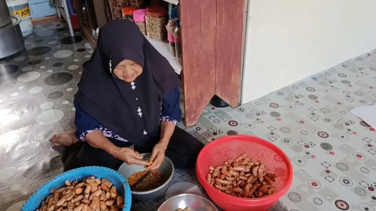 Keahlian Meracik Jamu Turun Temurun di Natuna