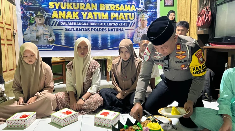 Satlantas Polres Natuna Doa Bersama dan Berbagi dengan Anak Yatim