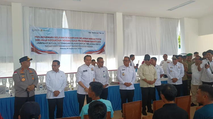 Kapolda Kepri Dampingi Ketua MPR Kunjungi Kampung Nelayan Merah Putih Natuna