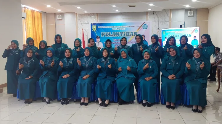 Ketua TP PKK Natuna Lantik 8 Pengurus Kecamatan
