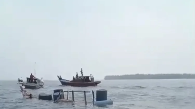 Pompong Nelayan Hantam Karang di Perairan Pulau Kerdau