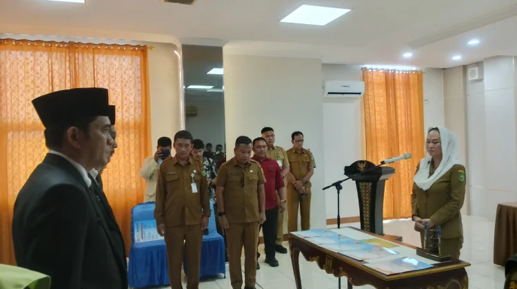 Cen Sui Lan Tegaskan Rotasi Pejabat Natuna Tak Harus Tunggu Dua Tahun