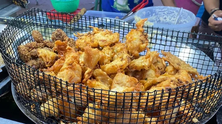 Terlalu Sering Makan Gorengan, Kenali Risikonya bagi Kesehatan