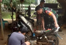 Komsos Rutin Babinsa Air Kumpai Suak Midai Bersama Warga
