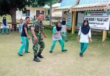 Babinsa Kadur Komsos di SMPN 1