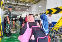 Babinterau Lanud RSA Amankan Kedatangan Kapal di Pelabuhan Ranai